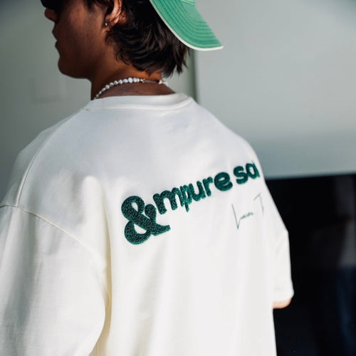 Camiseta logo básica crema crudo